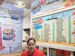 -Jonah's Fruit Shake & Snack Bar