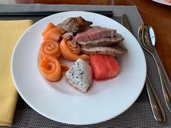 -东西风牛排馆周末烧烤自助(首都机场希尔顿店)