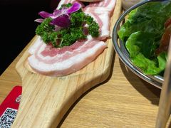-青瓦炭韩潮烤肉(花园道店)