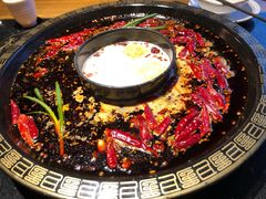 红油锅底微辣-纸盐河码头火锅(十八梯店)