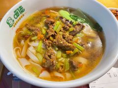 小炒黄牛肉米粉-呷佬·长沙手工米粉(金沙江路店)