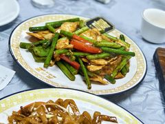 干炒牛河-天宝食坊·啫啫煲大排档(西华路店)