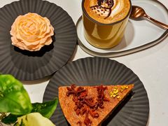 -潮一不贰·法式甜品·生日蛋糕·西式简餐(外滩店)