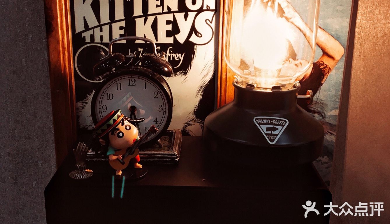 绿色复古风的咖啡小店