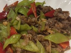 尖椒炒肥牛-松花湖水饺(新濠天地店)