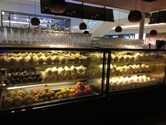 面包甜点陈列柜-大头椰·椰子鸡火锅(南宁万象城店)