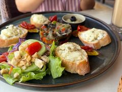 羊奶酪法棍-Le Banneton Café French Bakery