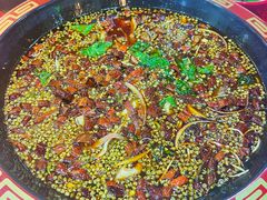 -烧哥美蛙肥肠鱼火锅·十五年社区店