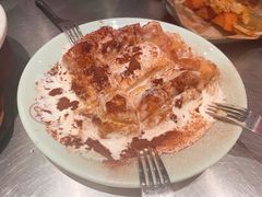 漏奶滑-潮界(虹桥新天地店)