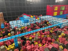 -嘿哟动霸CHUA·新潮玩运动娱乐中心·蹦床滑冰团建乐园