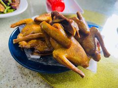 盐焗乳鸽-煲煲掂风味煲仔饭餐厅(西区店)