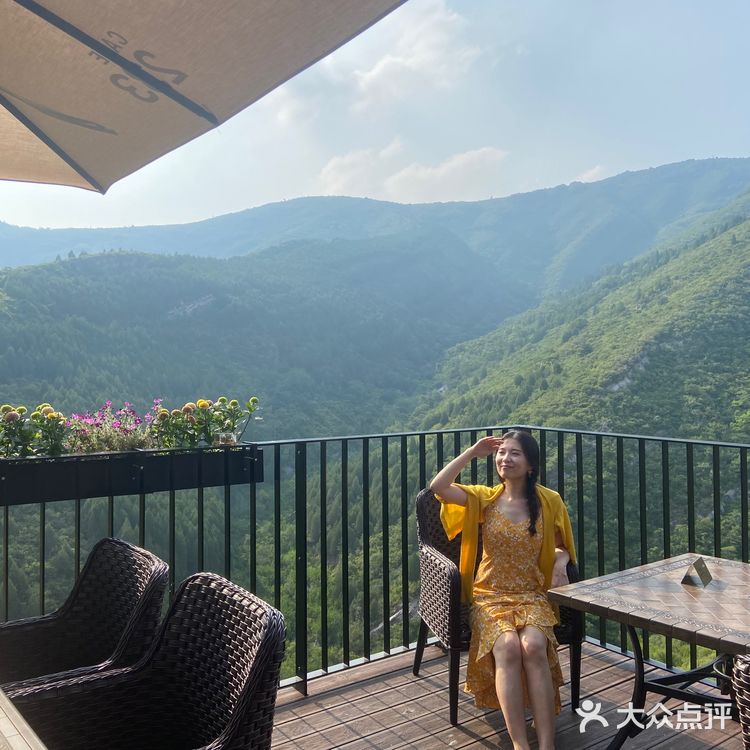 可以眺望山谷水库的咖啡厅⛰️