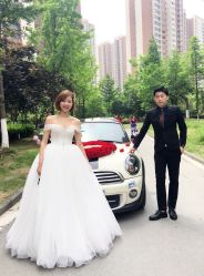 -艾米丽婚纱礼服