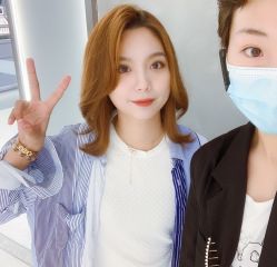 -变画·发型STUDIO