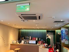 -星巴克臻选(莘庄仲盛店)