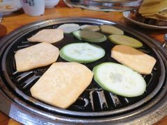 -唯成•韩国炭火烤肉 유성고기