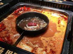 -老牌坊云南鱼豆花火锅(哈西万达店)