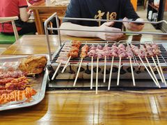 -哈尔滨小酒馆·鲜肉现穿自助烧烤(康新花园店)