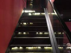 -虾弄弄海派小龙虾·牛羊蝎子火锅