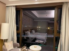 -南阳建业森林半岛假日酒店