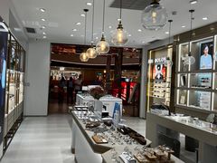 -无界眼镜MaxLess(南翔印象城店)
