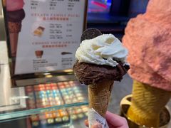 -Venchi (Chocolate & Gelato)