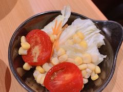 蔬菜色拉-霸吗拉面
