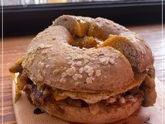 -Catch Bagel(芳草地店)