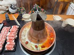 -果松木炭酸菜铜火锅·外婆参鸡汤