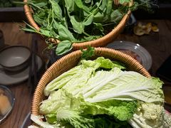 -野山舂·贵州现舂酸汤火锅(鸿通城店)