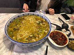 椒麻鱼面-轻捞慢起面馆(新世界百货店)