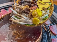 -阿山卓·野生菌火锅·纳西火塘烤肉