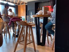 大堂-星巴克臻选(莘庄仲盛店)