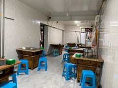 大堂-石灰市毛记烧鸡公(解放碑店)