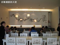 -自贡盐帮菜·玩辣餐厅(樱花园西街店)
