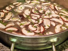 -辉哥火锅(虹桥路店)