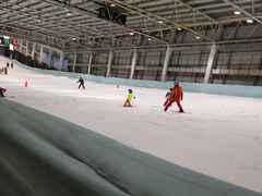 -乔波室内滑雪场