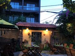 -Lam Vien Restaurant