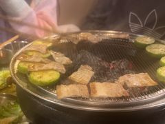 -围炉肉舍•炭烤活鳗•丹东海鲜烤肉(步行街店)