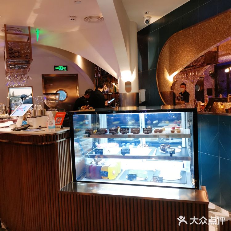    奶茶店也“玩火”[疑问]奶茶plus火锅，双倍的快落