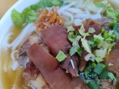 -明姨仔潮汕美食·碳炉猪脚·汕尾牛腩饭·起片鸡煲(起义路店)