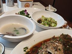 -梅利汴京烤鸭•开封豫菜地标店(东大街店)