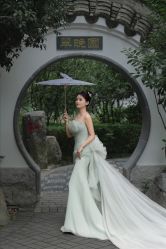 点击看大图 -挪娅婚纱摄影皇家会所