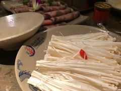 -小龙坎火锅(湖滨银泰in77店)