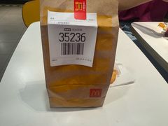 -麦当劳(上海虹桥站30B检票口楼上)