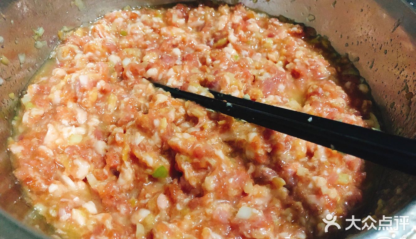 饺子大变身，红太狼的平底锅还有这个用处！