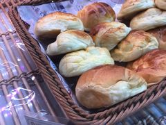 酥皮羊角面包-昆明冠生园·蛋糕·面包(朗悦湾店)