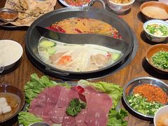 -萍姐火锅·公路夜市(武汉首店)