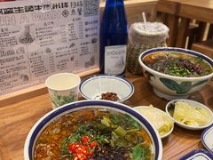 -云阿蛮云南生烫牛肉米线(奉贤路店)