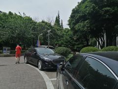 -上海市闵行区中心医院·停车场